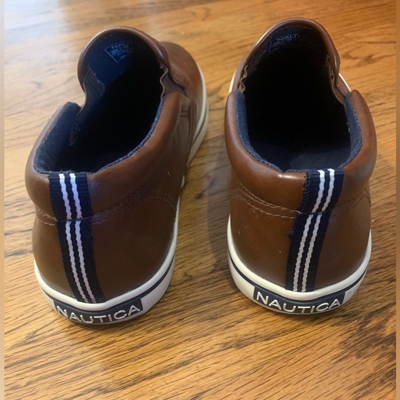 NAUTICA Slip On Brown Vegan Leather US 4 Big Boy’s Loafer Boat Shoes EUC - Picture 5 of 7